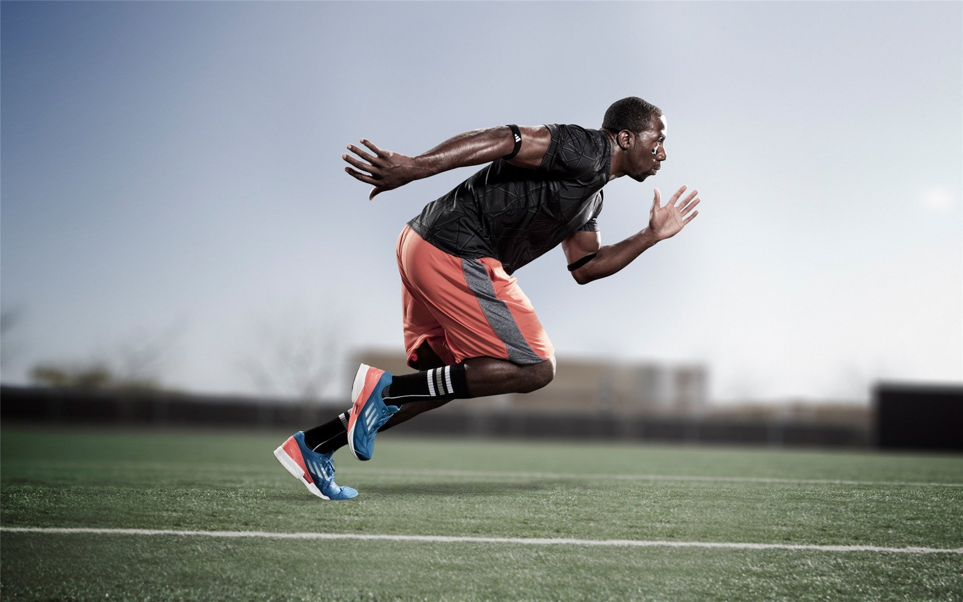 “德甲风云再起，争冠企业势如破竹”，德甲榜首大战